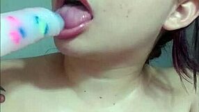 Beautiful young girl teaches blowjob techniques!