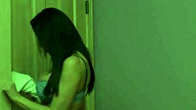 कार्ली ने रीगन को लेस्बियन सेशन में मस्ती करना सिखाया