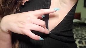 Mistress Worships Feet Ass and Pussy