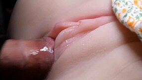 सेक्स नज़दीकी दृश्य मुंडी हुई प्यारी गुड़िया की एक्शन में