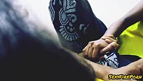 अच्छी गैंड, क्या मैं इसे अपने मॉन्स्टर लंड से चोद सकता हूँ?