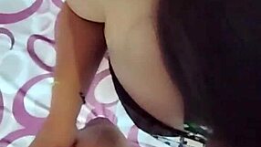 Chubby brunette shakes big ass in bedroom close-up?