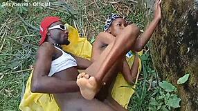 एबोनी पेटाइट 18+ ऐस एरिया बॉय से फक हुई