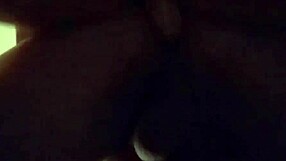 Tattoo wali babe ne stud ko strapon se peg kiya