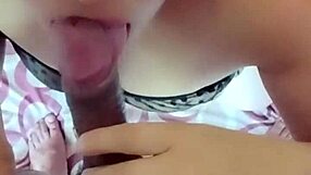 Chubby brunette shakes big ass in bedroom close-up?