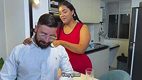 मैंने जो नौकरानियाँ रखीं, उन सबकी बड़ी गांडें हैं, वे इतनी सेक्सी हैं!