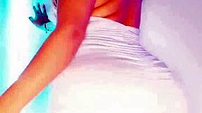 Live Streaming A Very Nice Ass Shaking Hot Dance