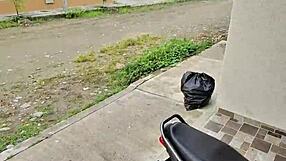 Chica Espera Uber y Va a Mi Casa!