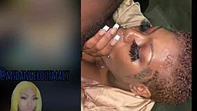 पड़ोसी के बॉयफ्रेंड को चुद रही हूं: एबोनी स्लट्स का ओरल फन