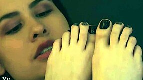 Come see me cum with pretty feet domination 😍