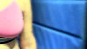 Fui treinar na academia com plug anal no cu. Fiquei com muito tesao chegar em casa meu cu vai estar lubrificado e largo pra meter rola dentro.