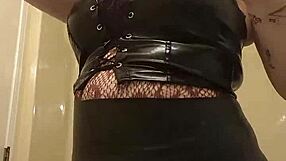 Do You Like Me Putting On Makeup With Lovesense In?