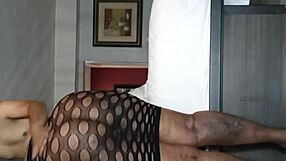 Threesome session unfolds with chocolate and sexi thick in group action