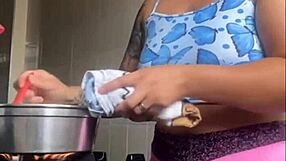 woman goes crazy flashing her big swollen pussy exhibition