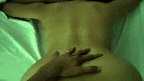 comendo a novinha quando os pais dela não estão em casa