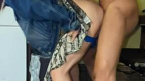 मेरी बीवी की डार्क चूत को 12-इंच बीबीसी से डिस्ट्रॉय किया जाता है