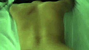 comendo a novinha quando os pais dela não estão em casa