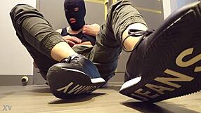 Wank In Sneakers Fetish