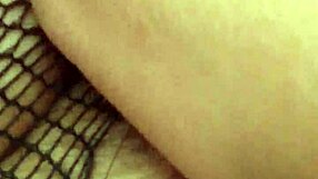 greta the net for a beautiful mature brunette lady with sensual feet