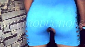 Ghetto slut takes dick gets dripping pussy