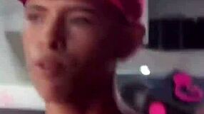 Resilience in the life of a Venezuelan window cleaner: family effort and dedication!