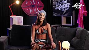 Does Gostosa Teach Asian Latina To Lick Pussy?