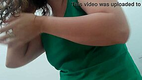 Arrume-Se Comigo Para Iniciar Um Show Ao Vivo