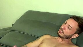 Tesão Foi Tanto Que Tive Que Bater Uma