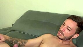 Tesão Foi Tanto Que Tive Que Bater Uma