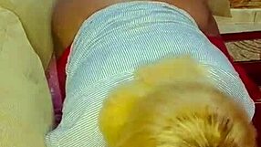 Two amateurs lick shaved pussies in homemade lesbian scene