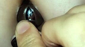 Wow, Sparklybbw dives into some amazing anal plug play that feels so good!