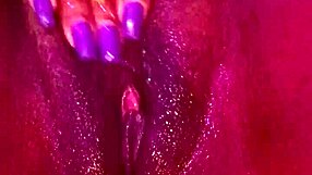 gostosa hints at intense solo session with wet ebony pussy