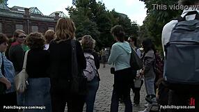 जर्मन बेब बंधी सड़क पर अपमानित, आउटडोर बॉन्डेज में कट्टर चुदाई डॉमिनेशन