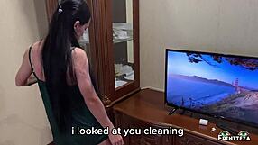 Stepmom Without Panties Gets Noticed And Creampied!