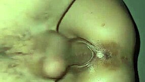 This young teen shows off her tight little ass in an amateur clip that builds up slowly to full exposure.