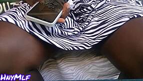 Exclamatory-Raw Bold Milf Flashes Shaved Pussy In Public Bar!