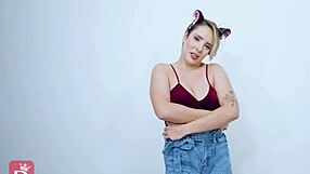 Blonde milf in cosplay as gatinha no cio masturbates with dirty talk.