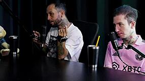 FOXY IDOL GETS CUMSHOT ON HER FACE SWALLOWING ALL THE CREAM