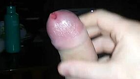 Jerking off to tranny porn hints at solo cumshot fun