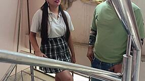 इंडियन देसि युवती पहली बार एनल फक से पनिश होती है