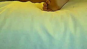 in this webcam clip, a performer shared a captivating and sexy video moment with viewers