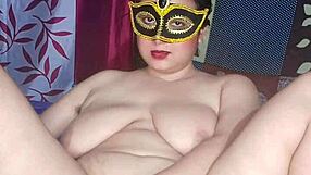 ओह मैन, मुझे ये इच्छा की लपटें महसूस होती हैं जैसे गर्म अलीशा भाभी बड़ी नेचुरल टिट्स के साथ डिल्डो से अपनी बालों वाली चूत पर अकेले मस्तरबेट करती है