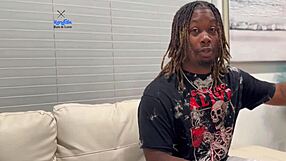 Lucky Delivery Guy Gets Best Tip With Cum On Big Ass From Black Cougar Housewife