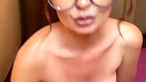 Once upon a time a hot girl starts playing in a simple scene with teen vibes