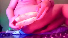 Why would this blonde tranny stuff her round ass with two bananas like a slut?