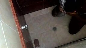 i see my girlfriend in the shower spying on her