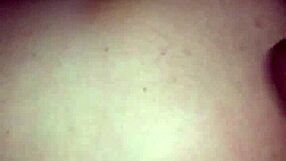 Jack off on her booty