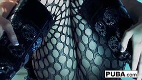 Sexy dani daniels masturbates her wet pussy in hot solo session