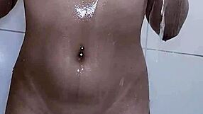 Hey, the intimate video of young Brunna Hot taking a bath leaked online after she sent it to her fling 😏