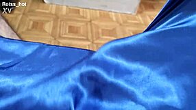 लॉन्ग हेयर वाले एमेच्योर गाय की आर्मपिट फेटिश से नॉटी स्ट्रिपटीज सोलो